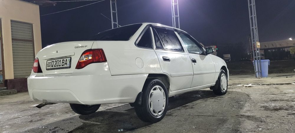 Прадаётся Нексия 2 гибрит 2012 год