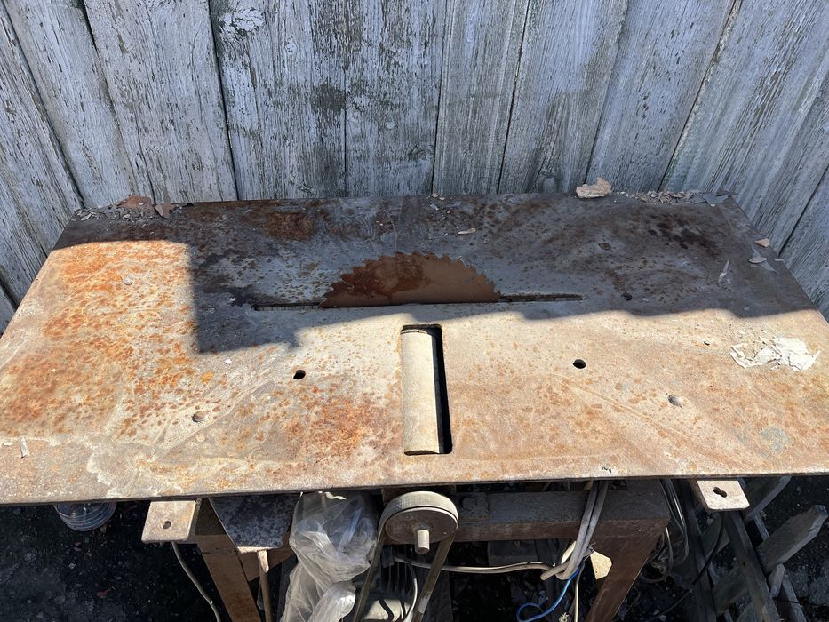 Продам циркулярку 220 вольт