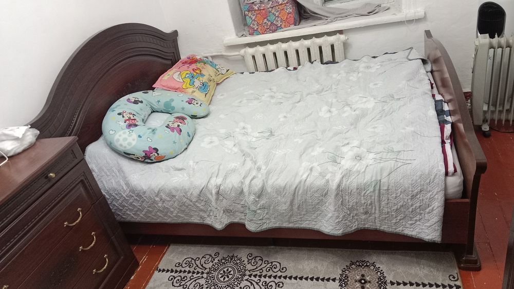 Спальный гарнитур