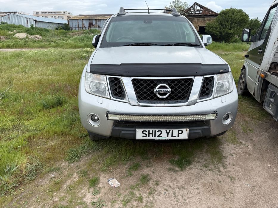 На части Nissan Navara 3.0 dci автоматик 2012