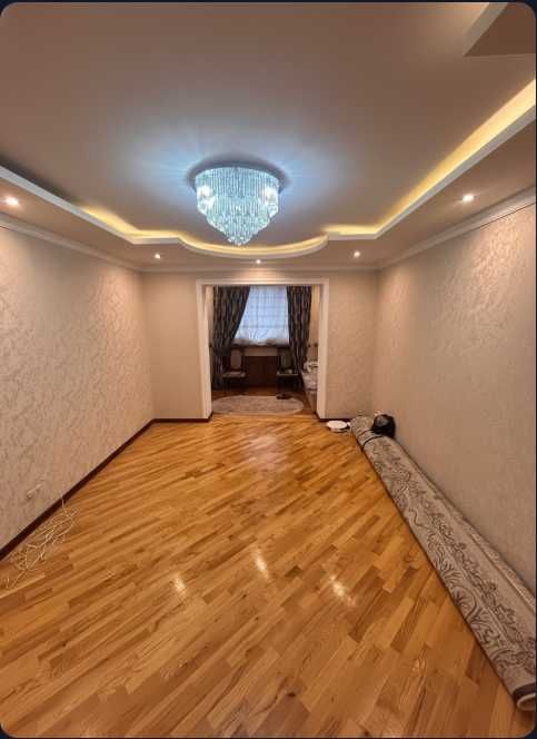 Продаётся 5-комнатная квартира на ул. Мустакиллик (Дархан)