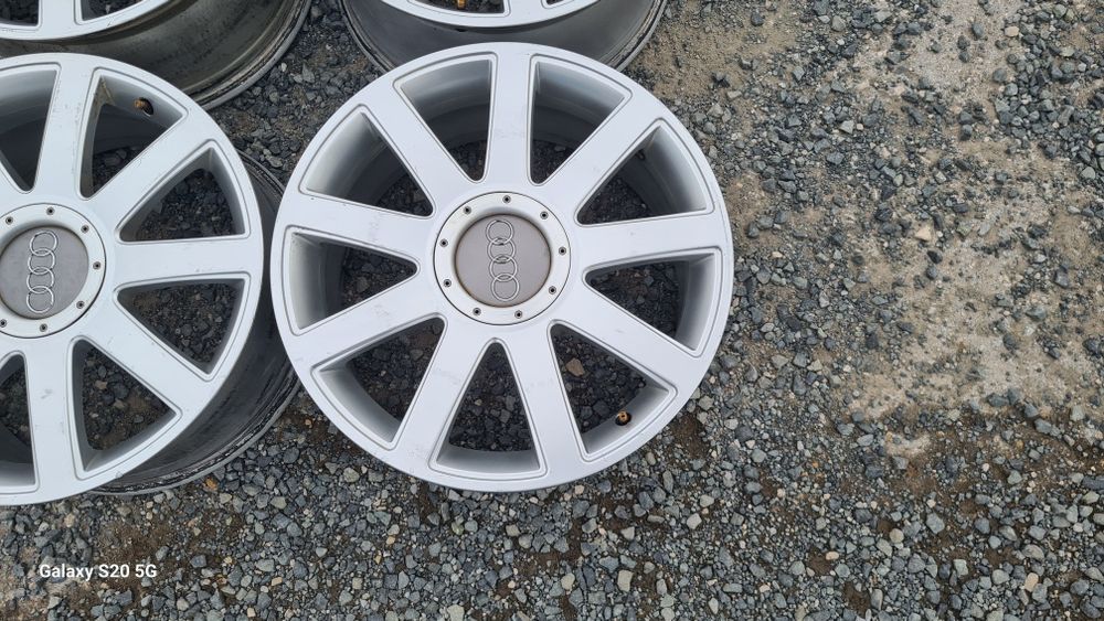 Оригинални джанти Ауди 5/112 Audi A4 8E  5x112

Употребявани, Шумен