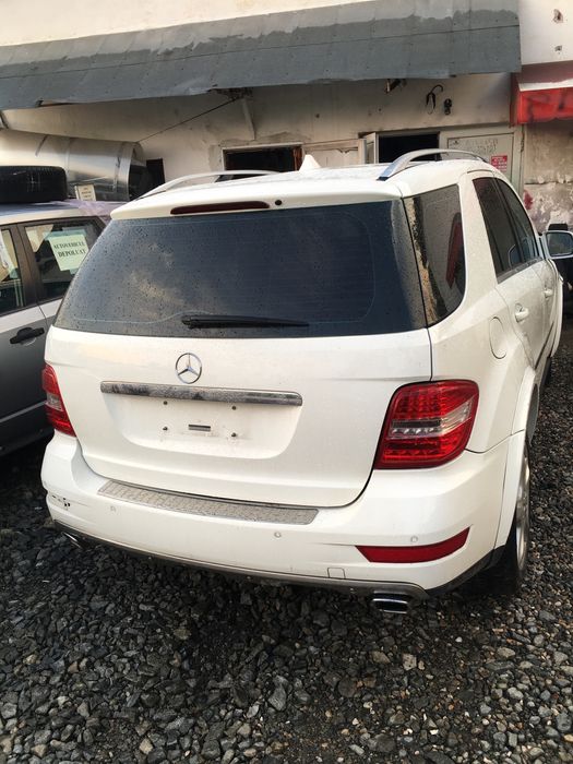 PIESE dezmembrari  mercedes ML W164  3.0D an 2010