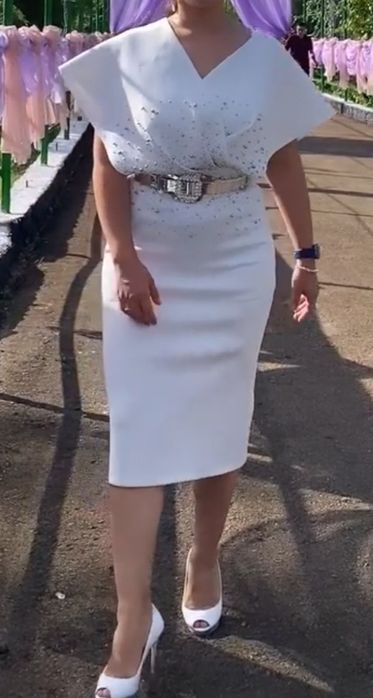 Платье с камушками