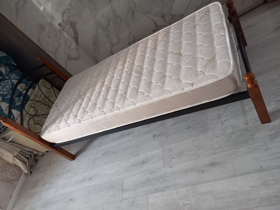 Крават с матрасом