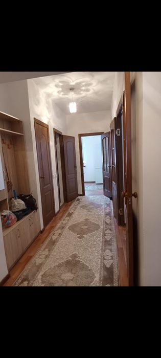 Левый берегтен 3 бөлмелі пәтер сатылады