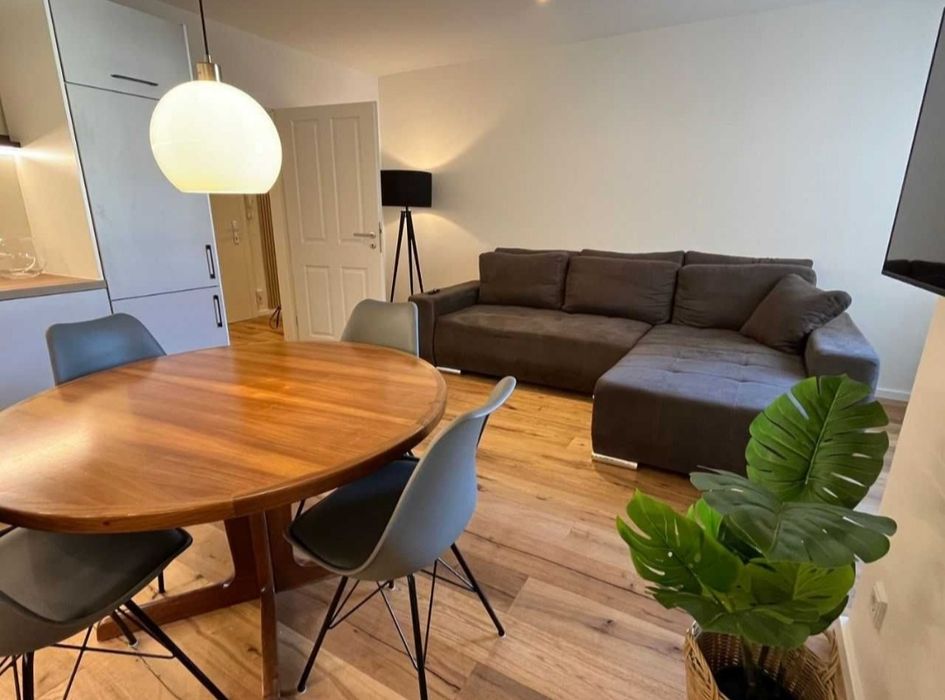 Дава се под наем Двустаен апартамент в София, Лозенец - 65 кв.м за 612 € - Снимка #2