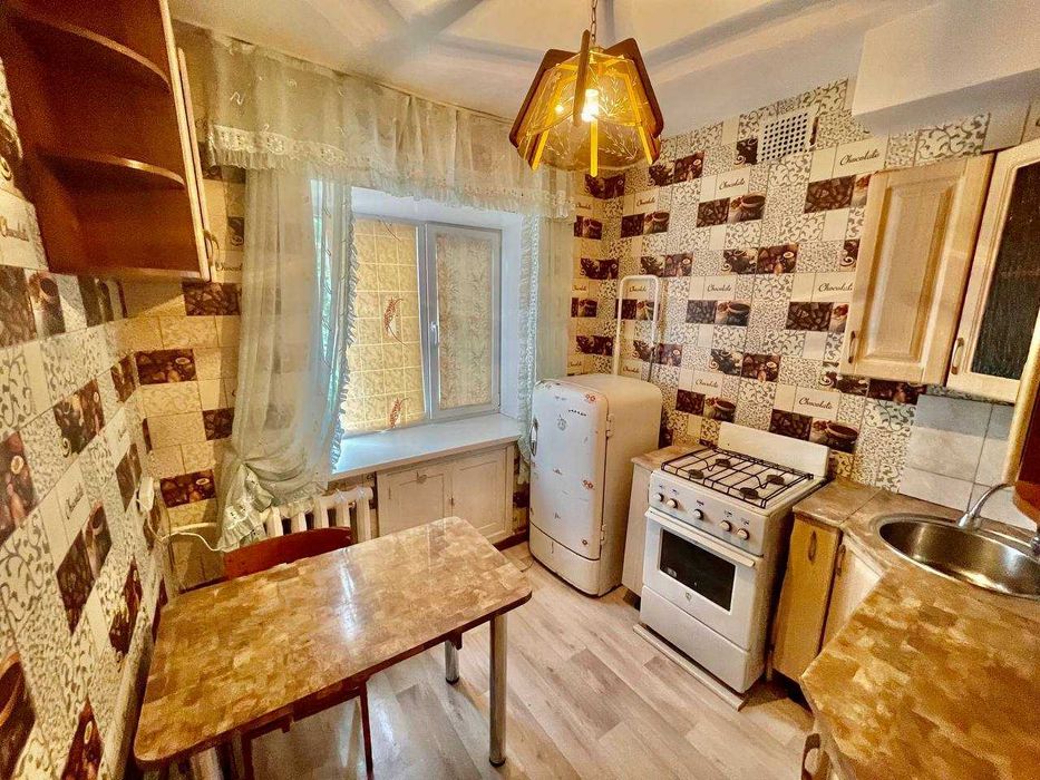 Продаётся 2 комн. квартира, район 3 школа