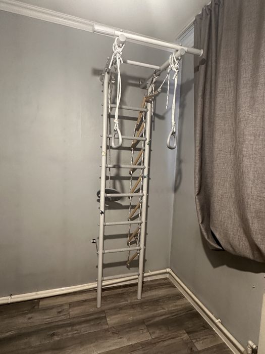 Шведская стенка, турник