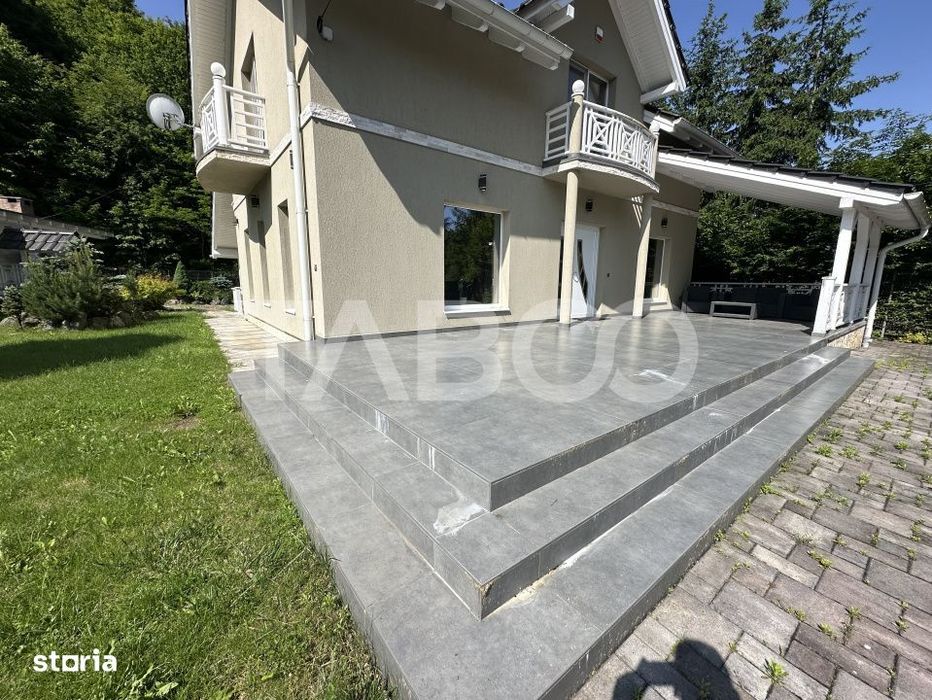Casa de vacanta moderna Valea Avrigului teren 1108 mp dotari premium