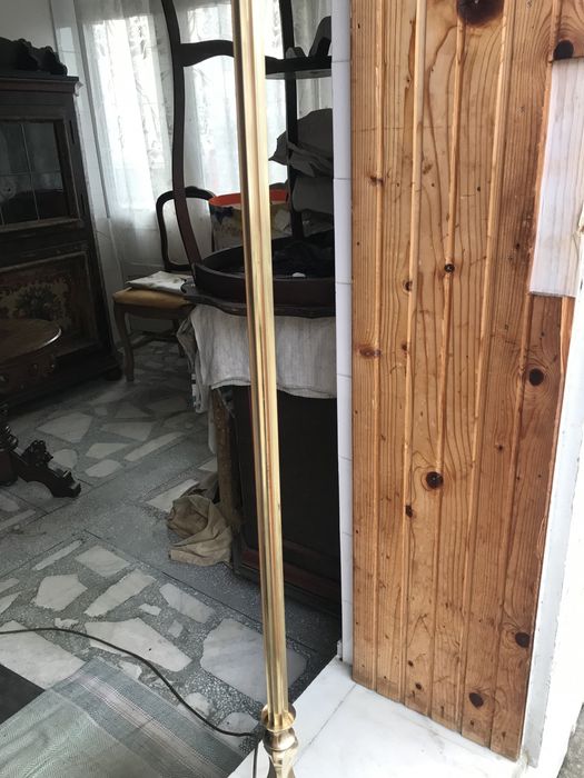 Lampā de podea din bronz