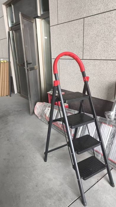 Лестница металлическаяSoffi 3-7