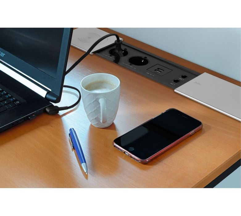 Разклонител за вграждане/3 гнезда/15W безжично зарядно/2 USB-C PD 30 W/2 USB-A порта, Inox капак