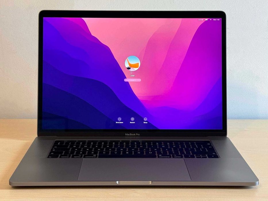 Бартер! НОВ! Macbook Pro 15'' 2018 (3 Цикъла) macOS Monterey (macOS 12)