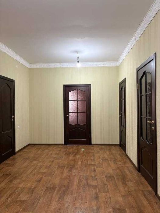 Продается коттедж на 12мкр по горячей цене