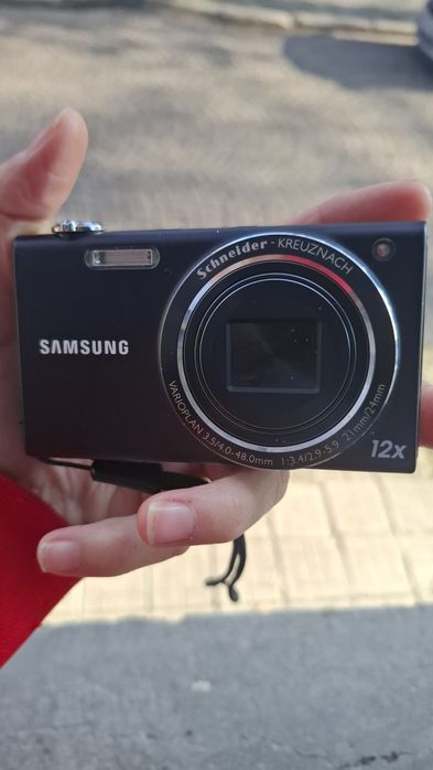 Компактен дигитален фотоапарат SAMSUNG WB210