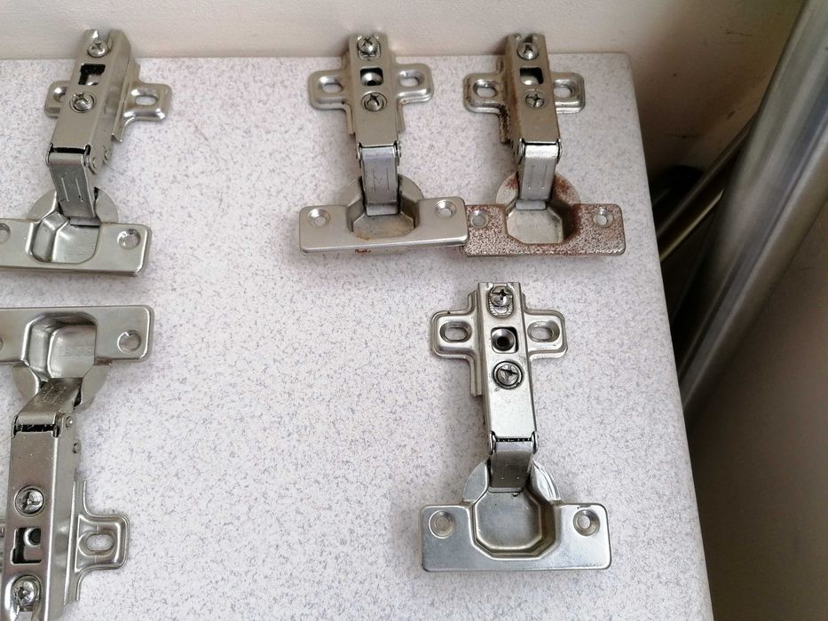 Панти за мебели-метални