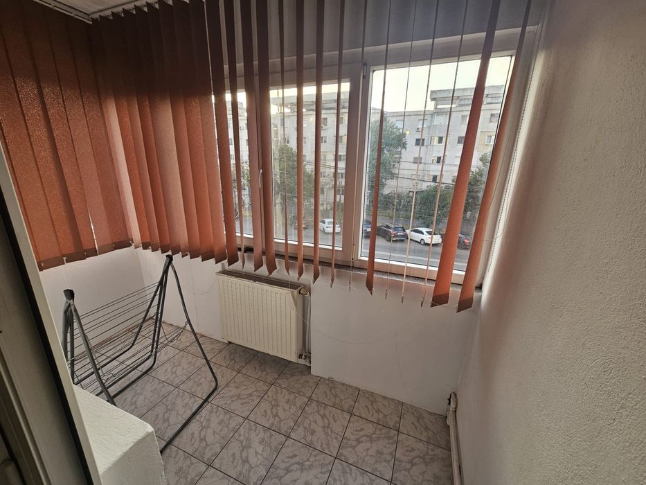 Inchiriez apartament buzaului etaj 1