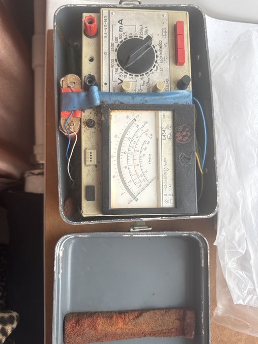 амперметр , блок питания