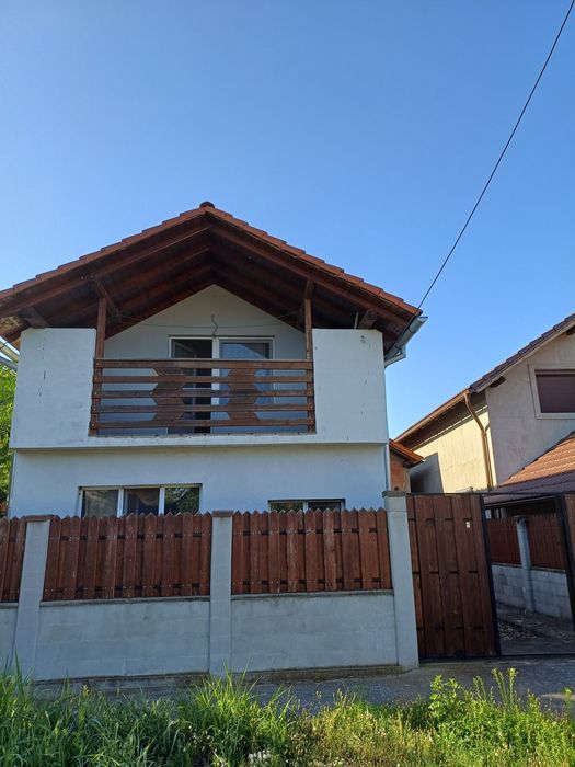 Vand Casa + garaj Șofronea
