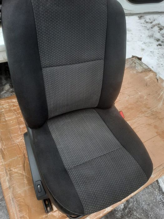 Сиденье  на " Лада ларгус".