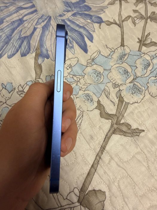 Vand Iphone 13 128gb Albastru (Negociabil)