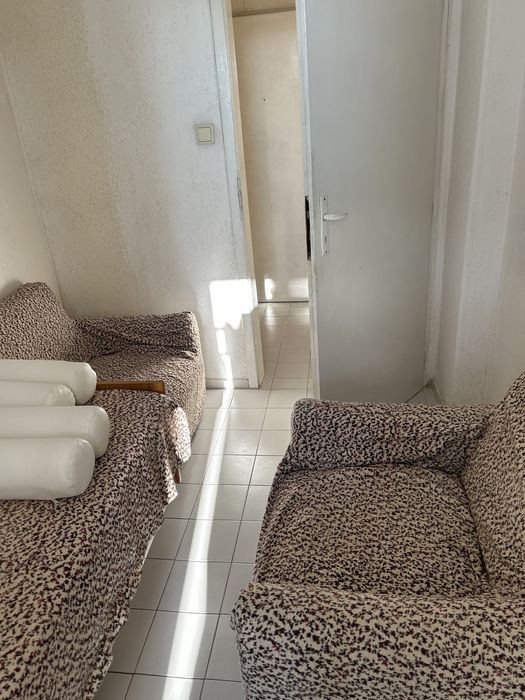 Продавам 2 броя запазени фотьойла