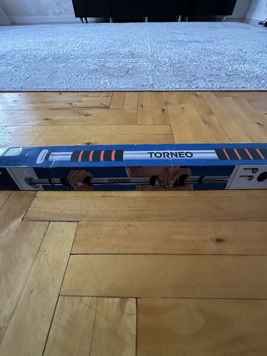 Продам Турник дверной фирма ToRNEO