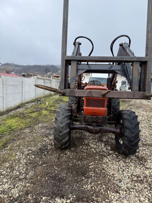 Vand Fiat 650 DT cu incarcator frontal