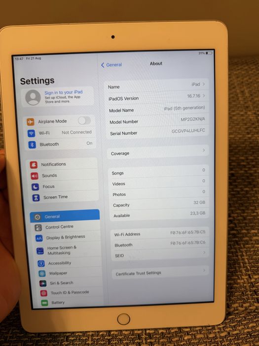 iPad 5th generation - 32 GB - Wi-Fi 93%