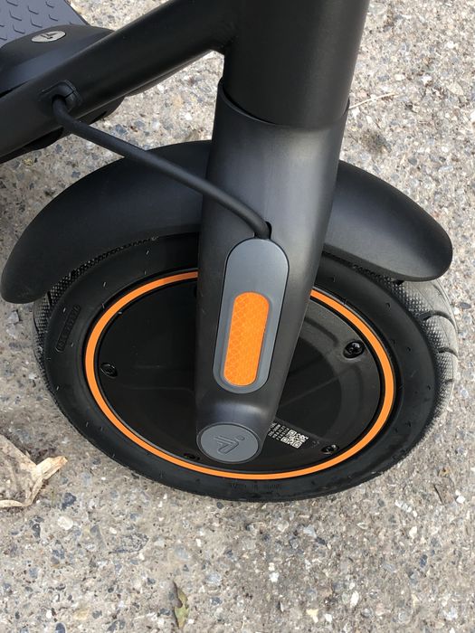 Ninebot Kickscooter F40A черный электро сомакат