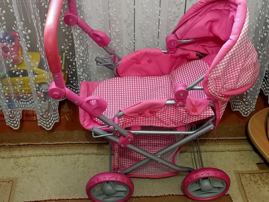 Коляска для кукол
