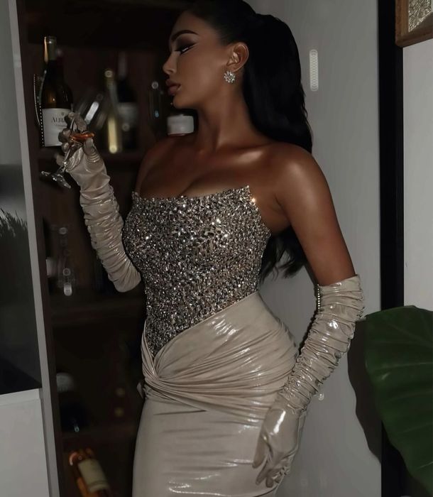 Rochie de ocazie cu pietre si cristale swarovski