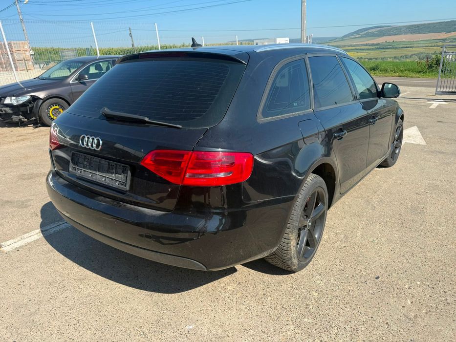 Dezmembrez Audi a4 b8 2009 break negru LZ9Y 2.0 tdi CAGA cutie automata LAT volan stanga