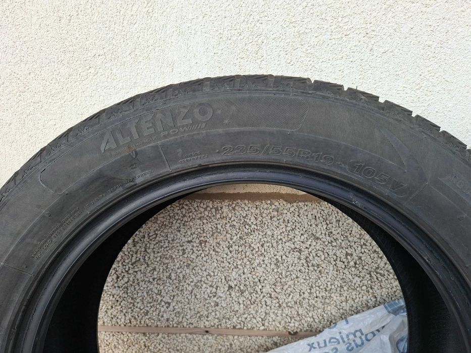 Зимни гуми  235/55/19 - 4 броя.