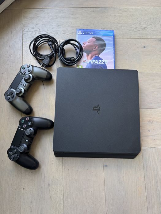 PlayStation 4 PS4 Slim + 2 controllere + jocuri FIFA