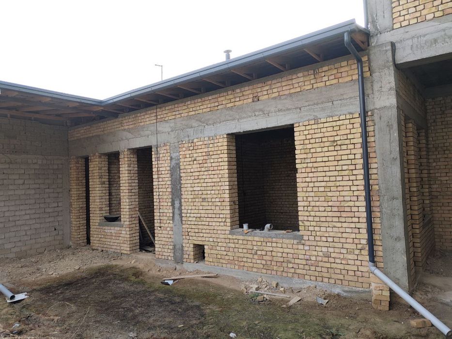 Hovli sotiladi 5.2 sotiq