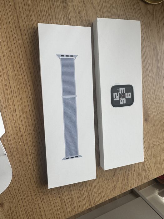 Apple Watch SE (Gen 2) часовник