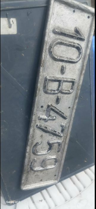 Vand numar vechi de inmatriculare, anii 60 -70, din aluminiu turnat