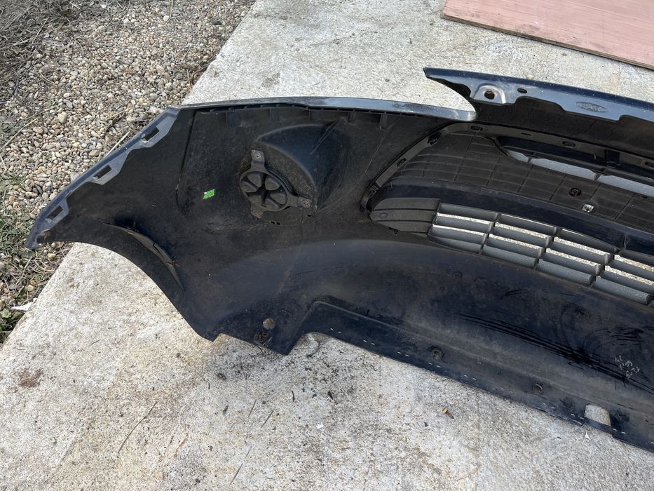Bara fata Ford Ka 2010