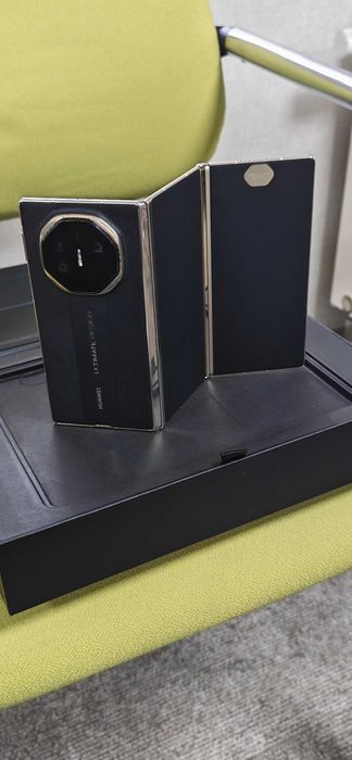Huawei Mate XTs смартфон