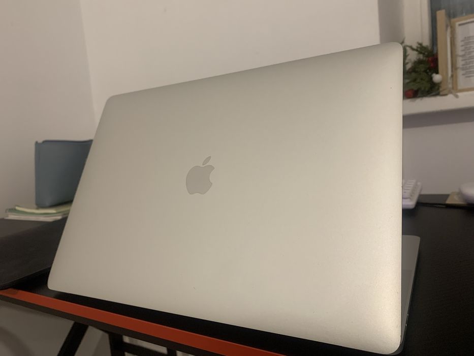 MacBook Pro 15” (2016) Touch Bar | i7 | 16GB RAM | SSD 1TB