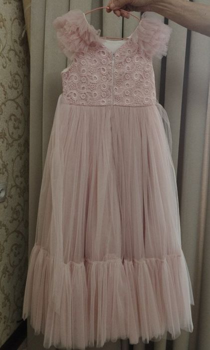 Шикарное, пышное нарядное платье