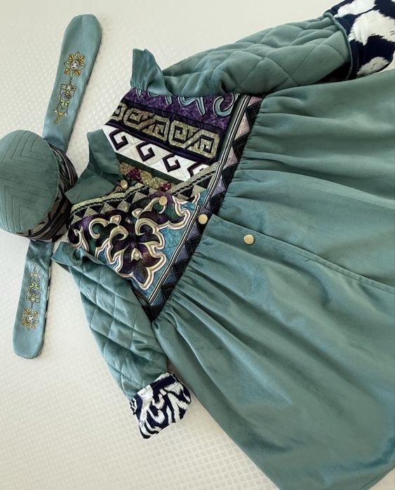 Шапан такиясымен