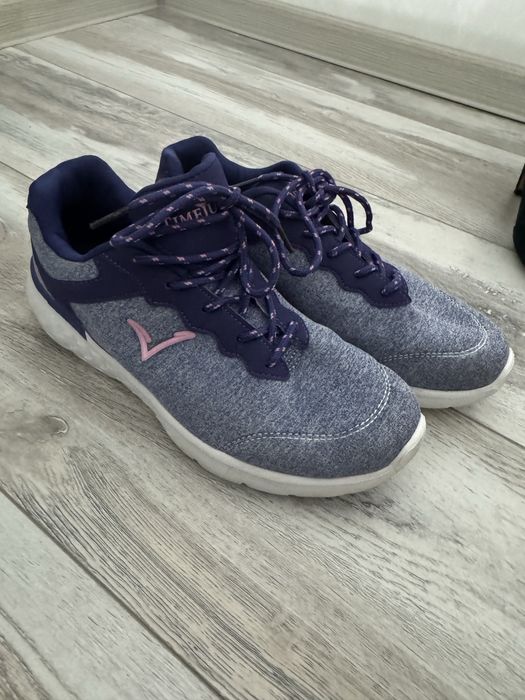 Продам обувь женскую