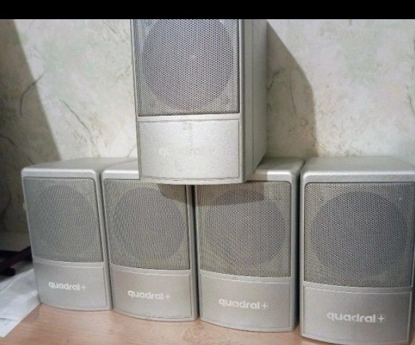 Quadral сателитни тонколони