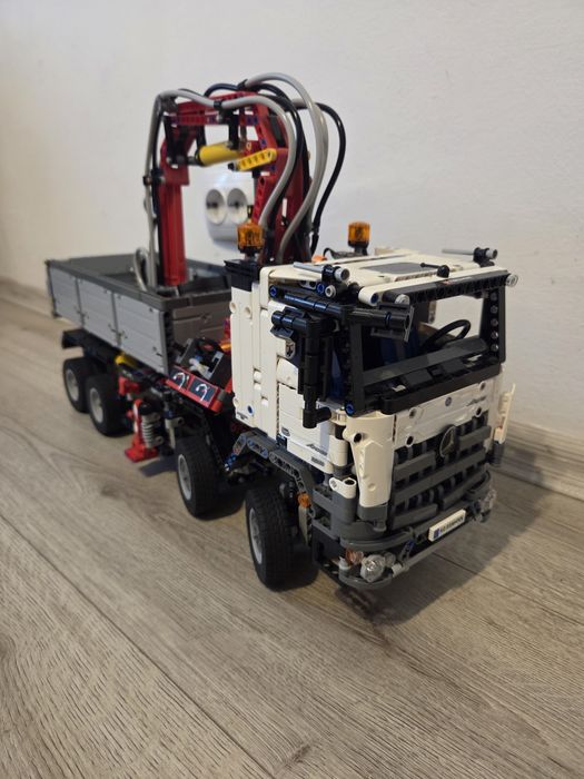 Lego Technic Mercedes Arocs 42043