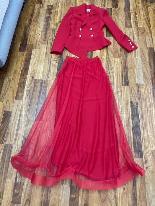 Продаются вечерний костюм