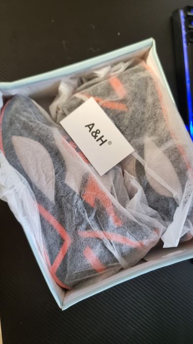 Sneakers damă – noi, nepurtati, mărimea 40 A&H