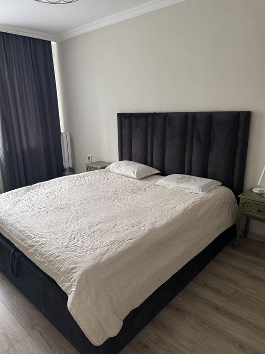 Спальная кровать 180*200